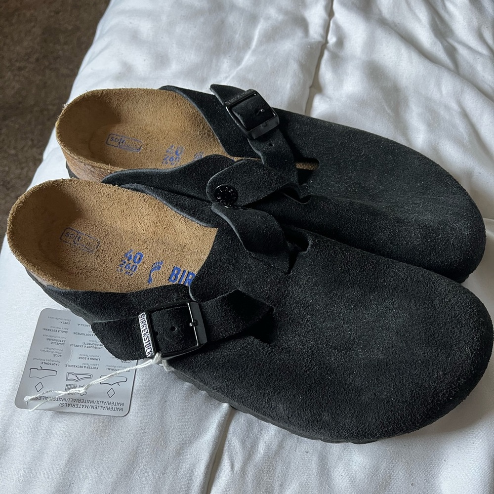Birkenstock Clogs in black!